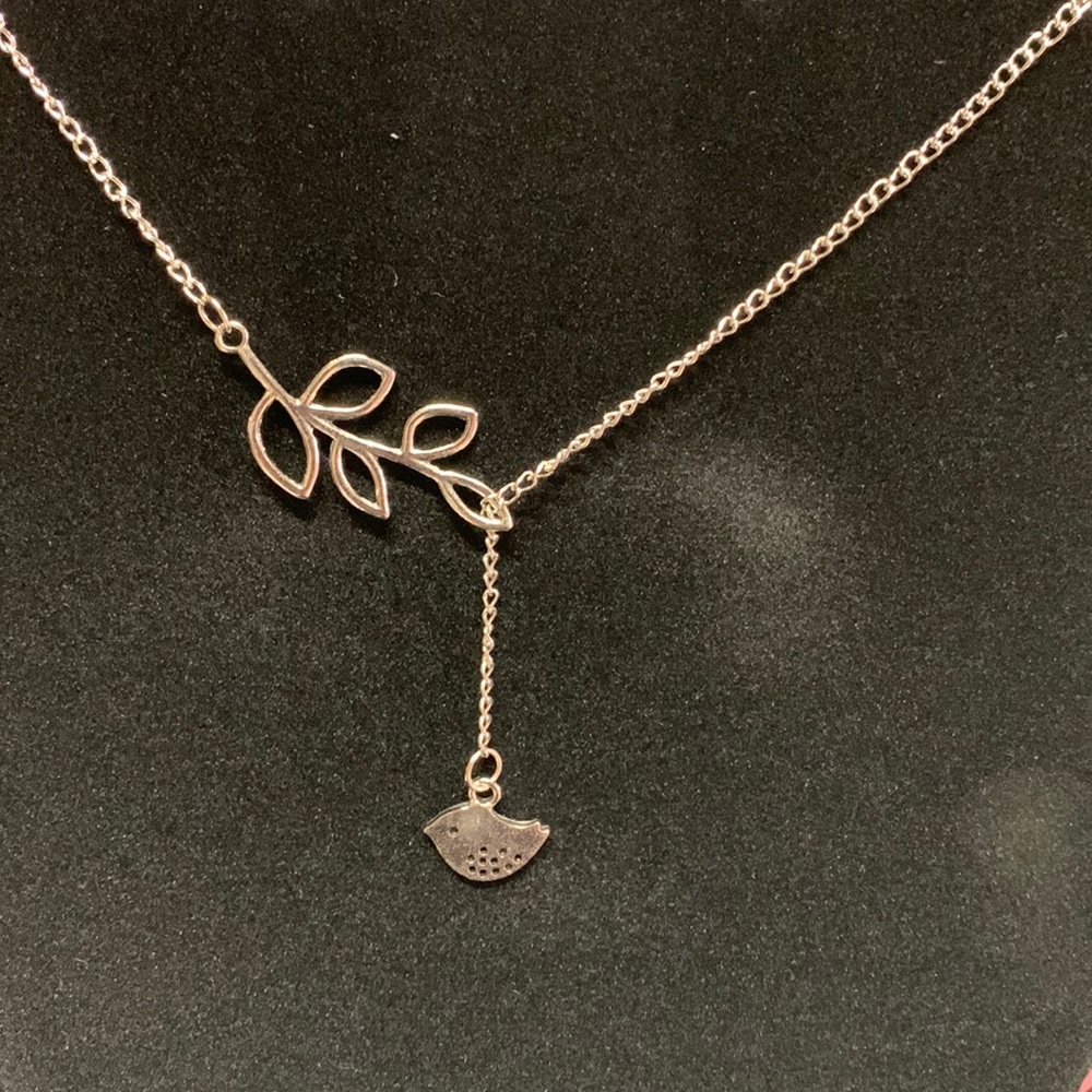 Adjustable bird necklace